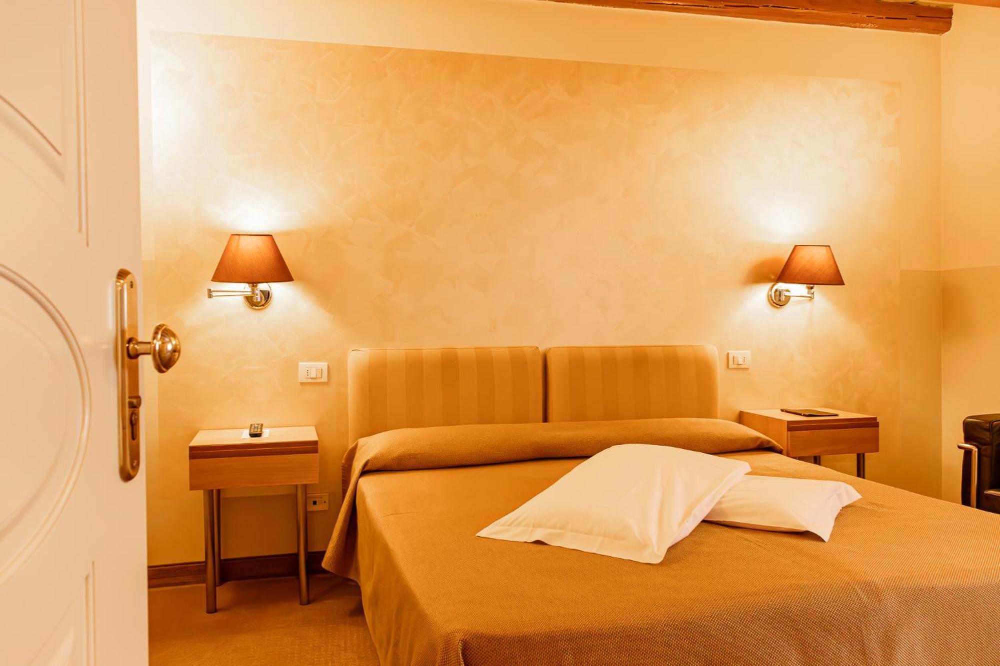 Hotel Dependance Silvestro Garda  Exterior foto