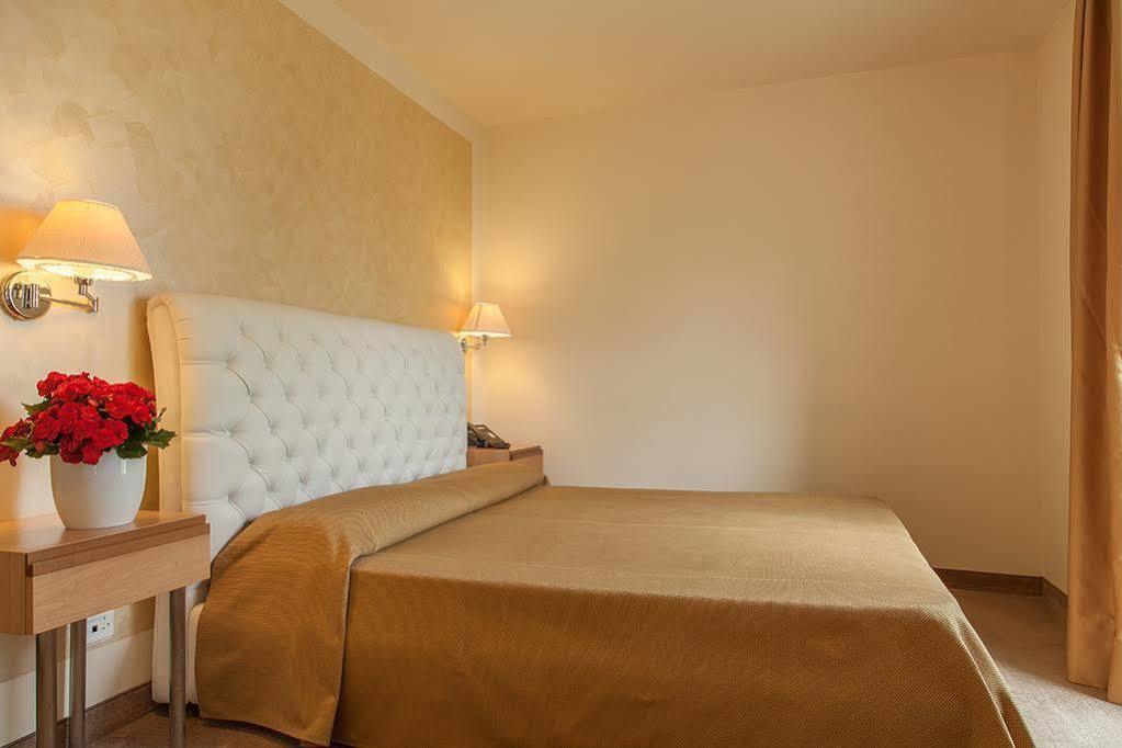 Hotel Dependance Silvestro Garda  Exterior foto